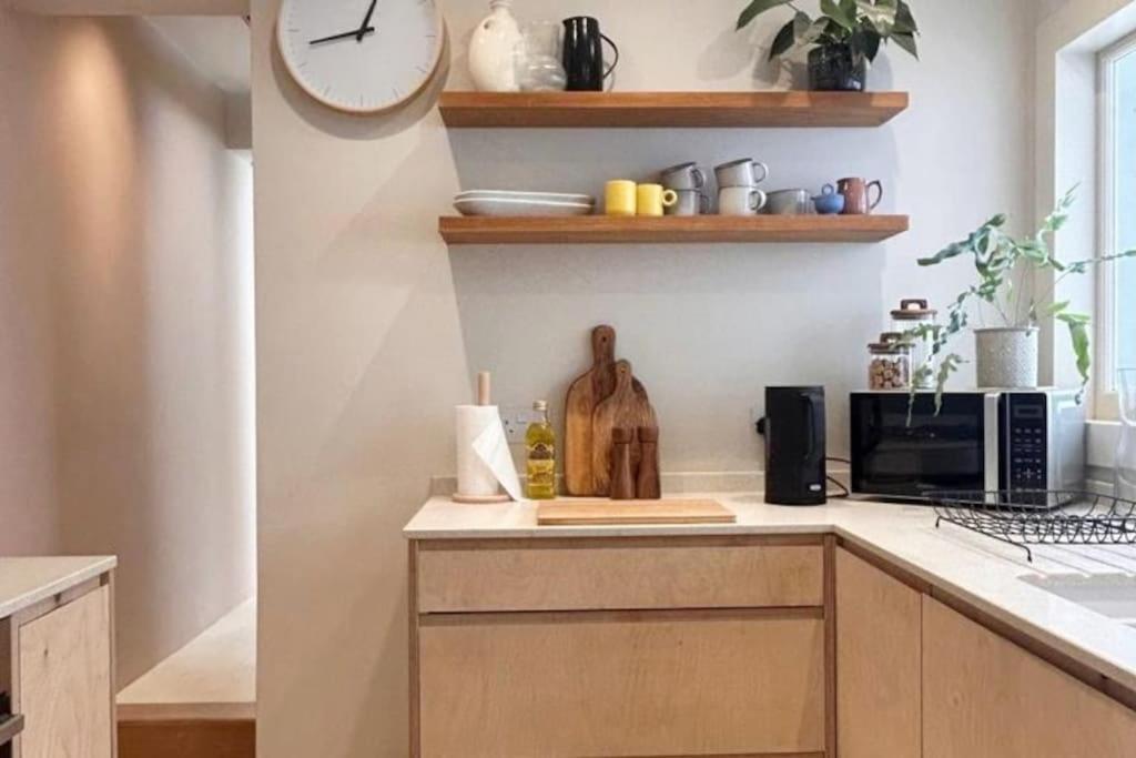 The Courtyard - Garden Flat Near Seafront * Brighton