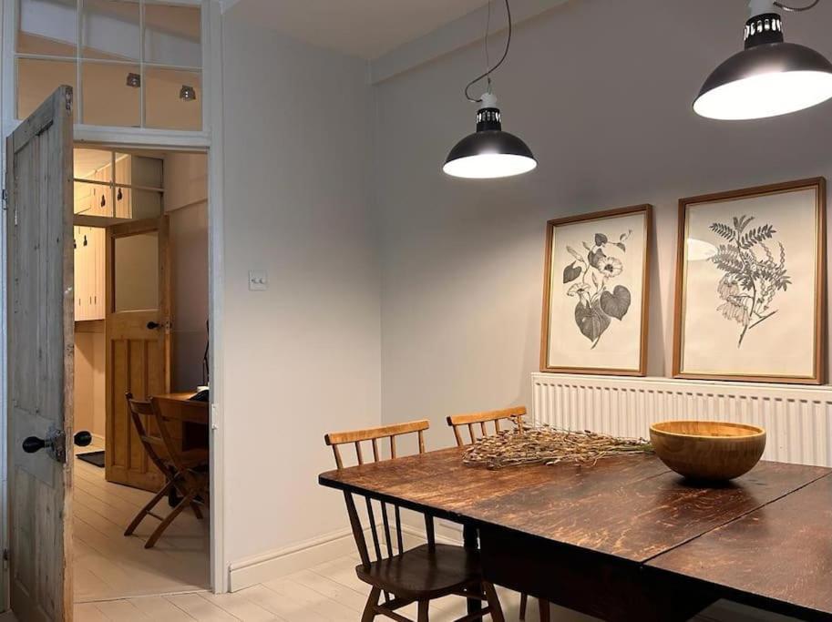 The Courtyard - Garden Flat Near Seafront Apartment Brighton